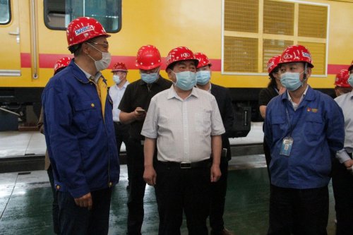 襄阳市副市长李德璋一行莅临乐投在线重工开展工业企业调研工作