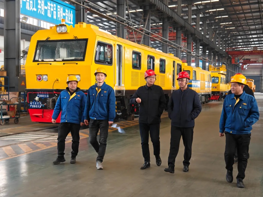 市纪委常委、市委巡察办安雪尽主任莅临乐投在线重工开展走访慰问活动